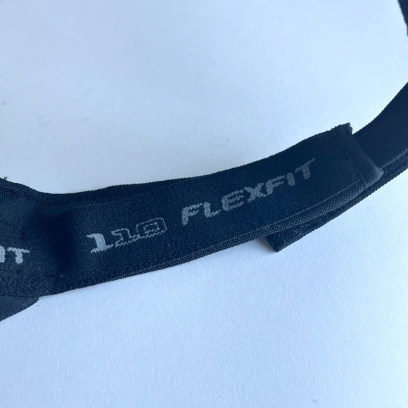 New 110 One Ten Flexfit Tech Black Polyester Adjustable Strap Cap One Size - Picture 9 of 9